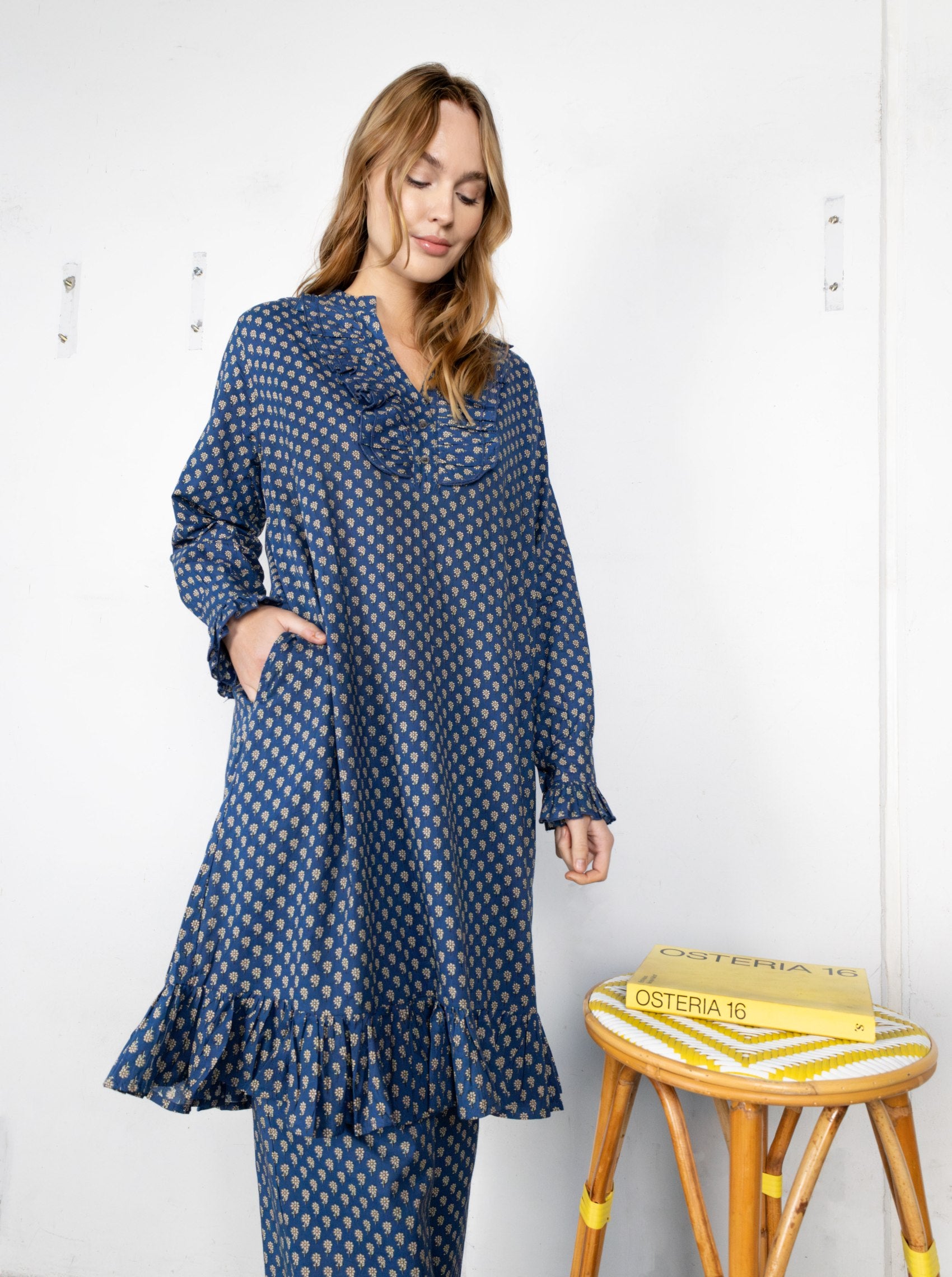 BCFLORA Ruffle dress - Blue Floral - Black Colour